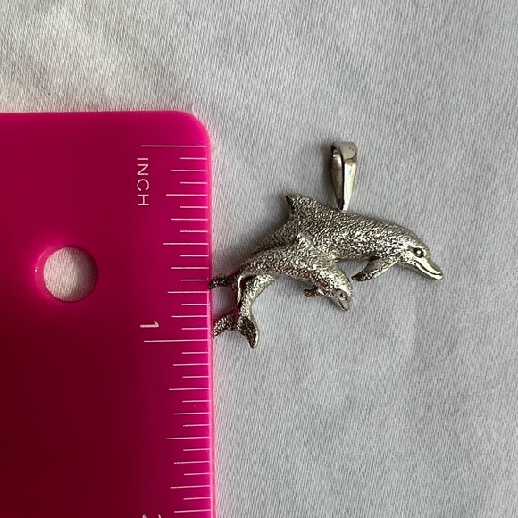 🐬Double Dolphin Pendant🐬 - Picture 4 of 5